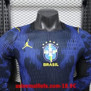 Alternative view of Maillot Match Manches Longues Bresil Extérieur Coupe du Monde 2026
