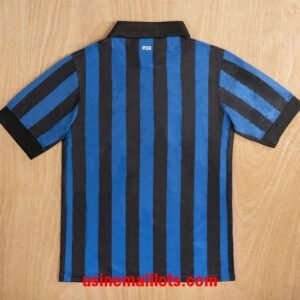 Alternative view of Maillot Rétro Inter Milan Domicile 2011/2012