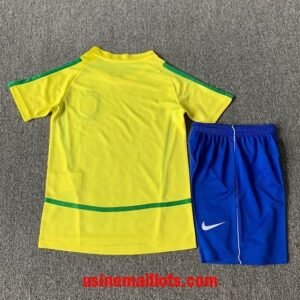Alternative view of Maillot Enfant Rétro Bresil Domicile 2002