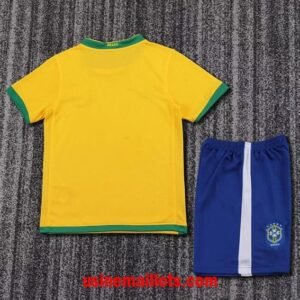 Alternative view of Maillot Enfant Rétro Bresil Domicile 2006