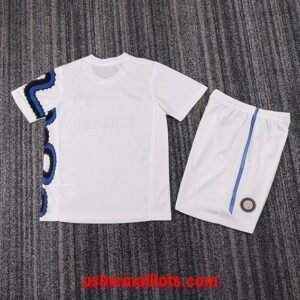 Alternative view of Maillot Enfant Rétro Inter Milan Extérieur 2010-2011