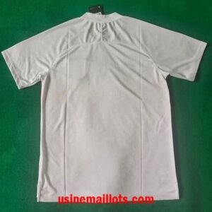 Alternative view of Maillot Rétro Angleterre Pré-Match 2018