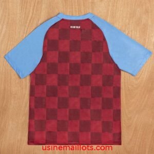 Alternative view of Maillot Rétro Aston Villa Domicile 2011-2012