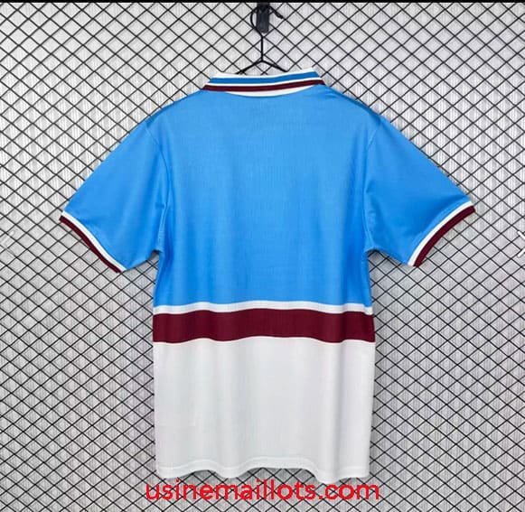 Maillot Rétro Aston Villa Extérieur 1997-1998 – Image 2