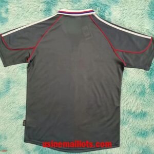 Alternative view of Maillot Rétro Lyon Extérieur 2000-2001
