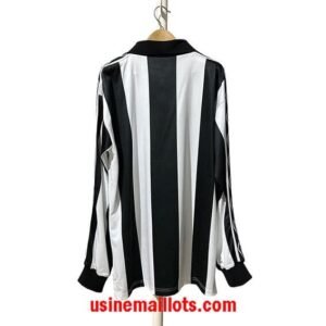Alternative view of Maillot Rétro Newcastle United Domicile Manches Longues 1981/1982