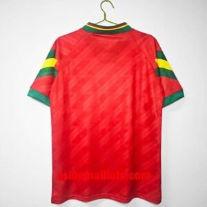 Alternative view of Maillot Rétro Portugal Domicile 1992