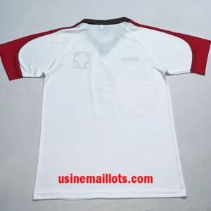 Alternative view of Maillot Rétro Portugal Extérieur 1996