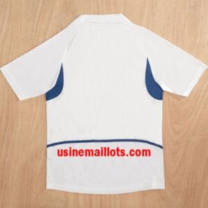 Alternative view of Maillot Rétro Portugal Extérieur 2002