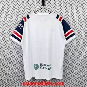 Alternative view of Maillot Cagliari Extérieur 2026/2027 Blanc Bleu Rouge
