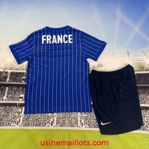 Alternative view of Maillot Enfant France Pré-Match 2026/2027