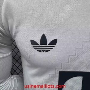 Alternative view of Maillot Match Bayern Munich Extérieur Manches Longues 2026/2027