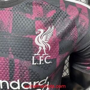 Alternative view of Maillot Match Liverpool Third 2026/2027 Rouge Noir